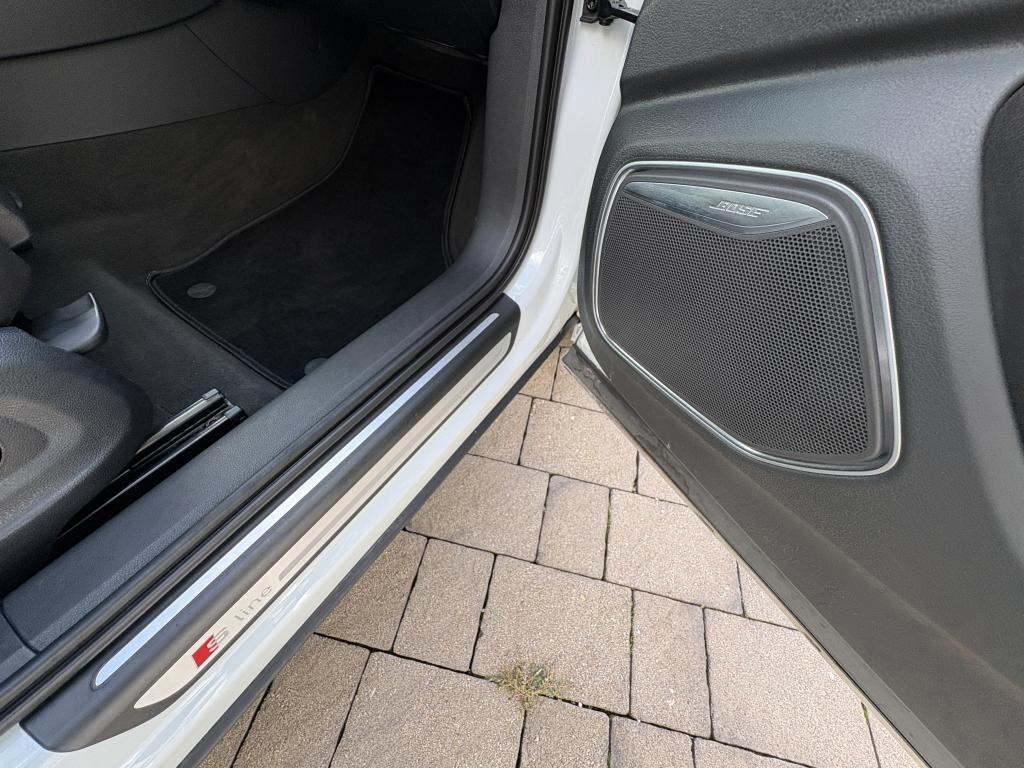 Audi Q3 2.0 TDI 150 CV S LINE EDITION