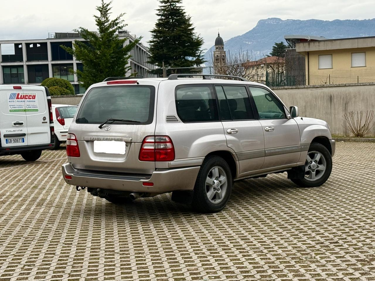 Toyota Land Cruiser 4.2 TD HDJ100 Autom 5 marce,,Leggi”