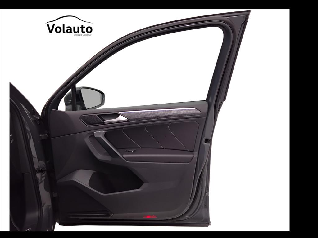 VOLKSWAGEN Tiguan II 2021 - Tiguan 2.0 tdi R-Line 150cv dsg