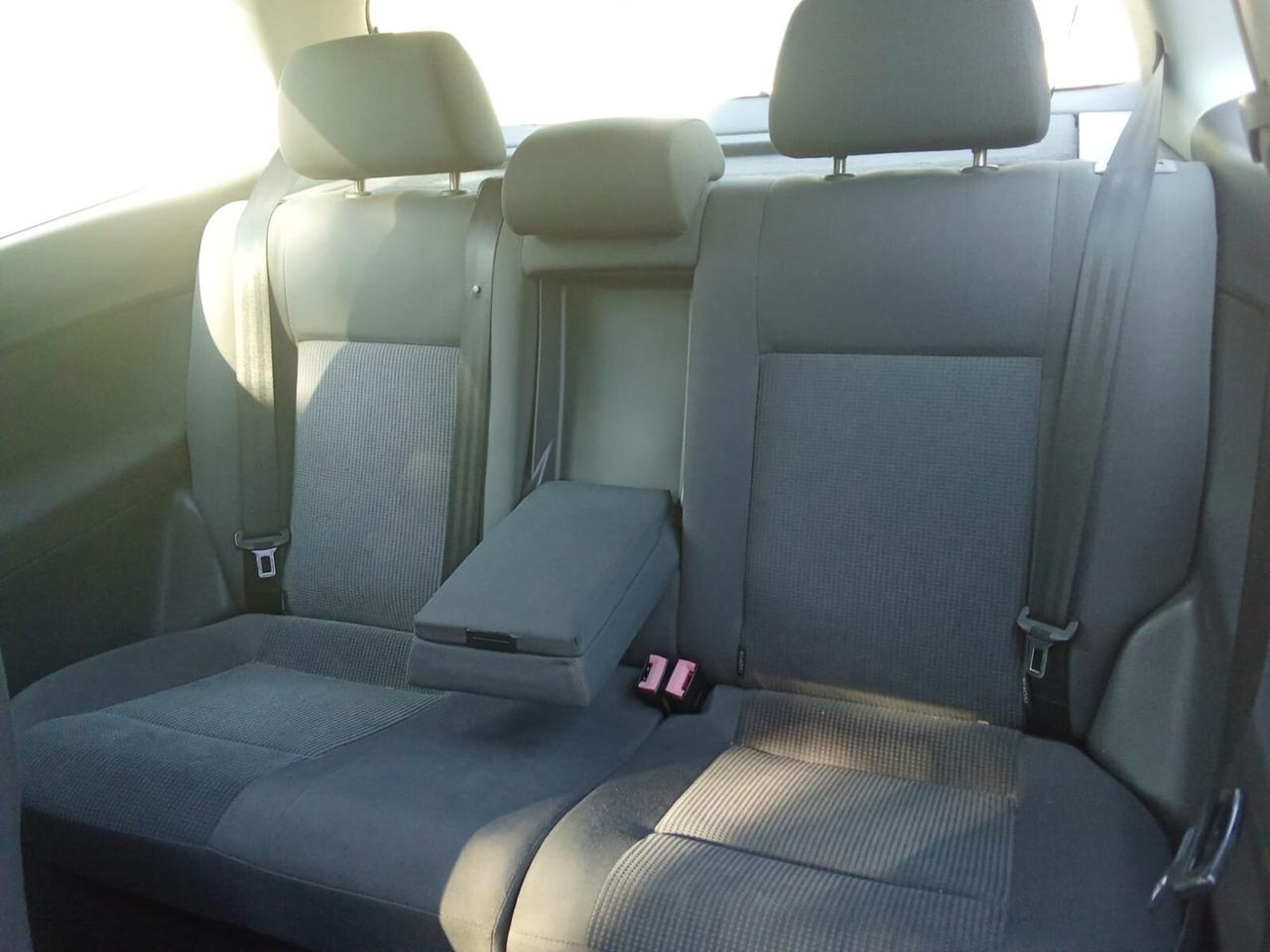 Volkswagen Polo ----