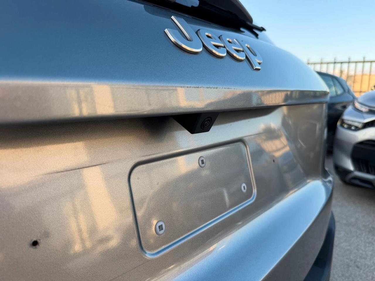 Jeep Avenger 1.2 Turbo 100 CV Summit