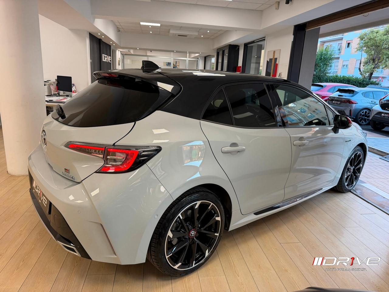 TOYOTA Corolla (2018-->) Corolla 2.0 Hybrid Lounge