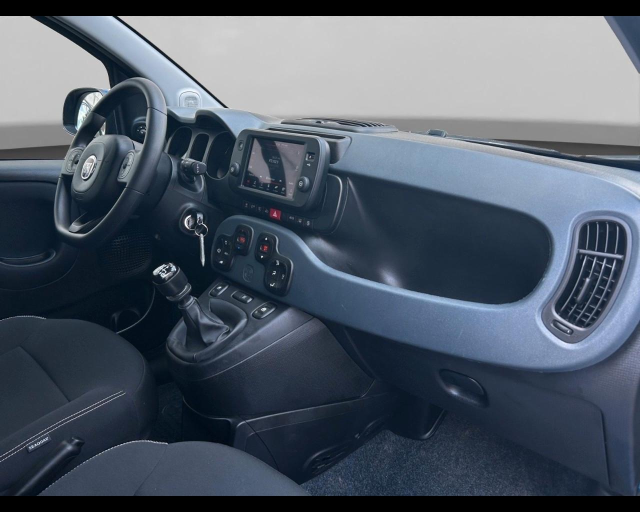 FIAT Panda III 2021 Cross - Panda 1.0 firefly hybrid Cross s&s 70cv 5p.ti