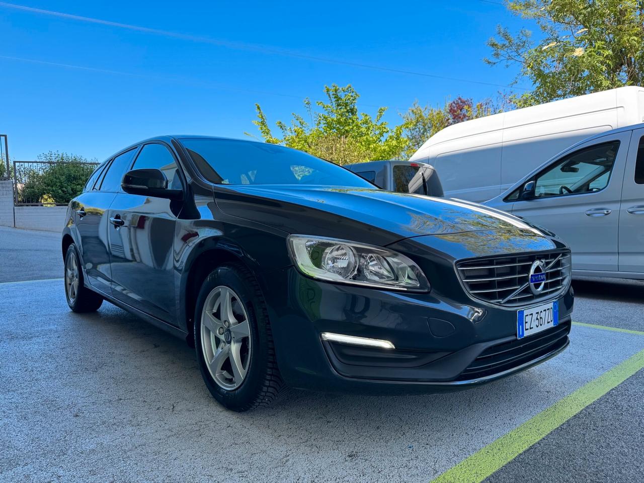 Volvo V60 1.6 d2 Momentum Powershift GARANZIA24MES