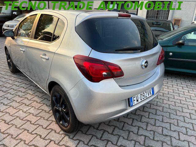 OPEL Corsa 1.2 Black Edition okneopatentati