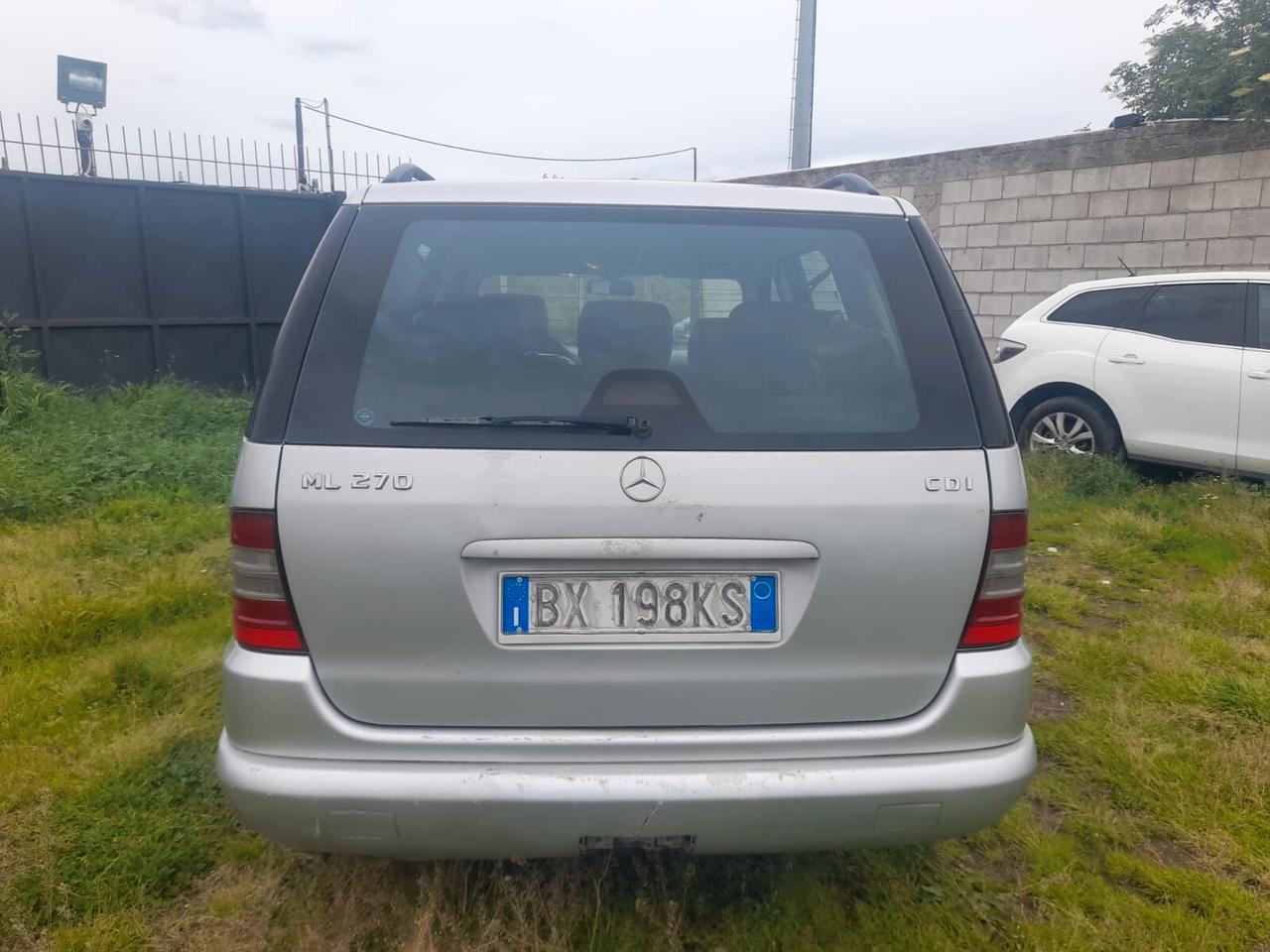 Mercedes-benz ML 270 2.7cc diesel (PRIVATO)- 2000