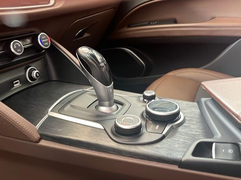 Alfa Romeo Stelvio 2.2 TD 190 CV Super Business AT8 Q4