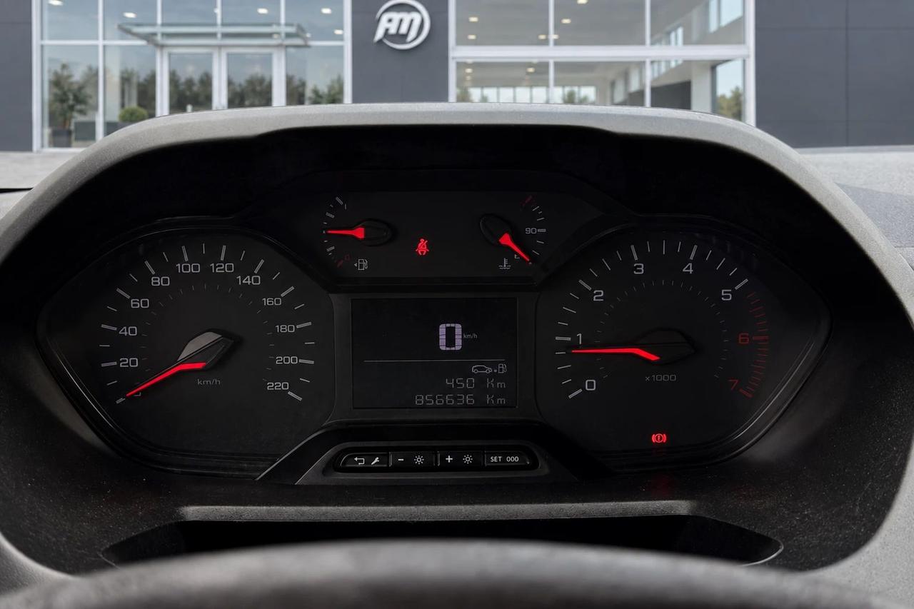 Peugeot Partner 1.5 diesel 3 posti allestito