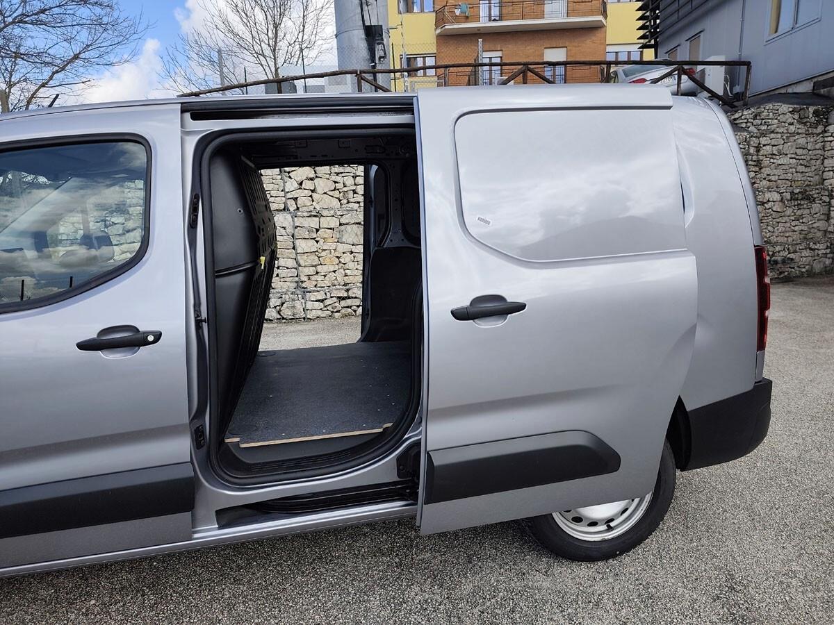 Peugeot Partner BlueHDi 130 L2 Navi, 2 Porte Laterali, Telecamera, FULL OPTIONAL!