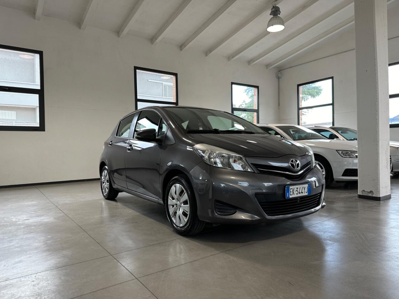 Toyota Yaris 1.0 5 porte Active