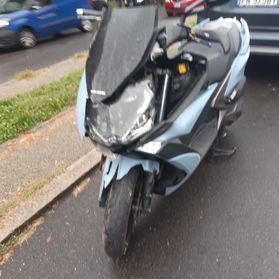 Kymco Xciting 400i Incindentato