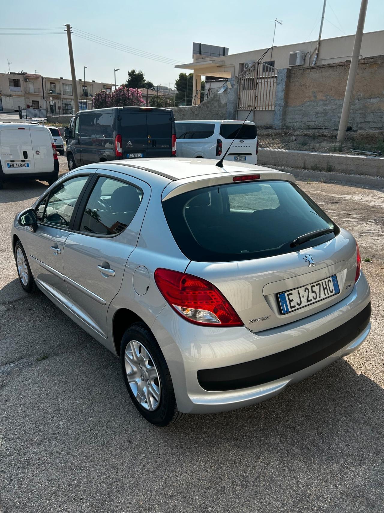 Peugeot 207 1.4 HDi 70CV 5p. Energie