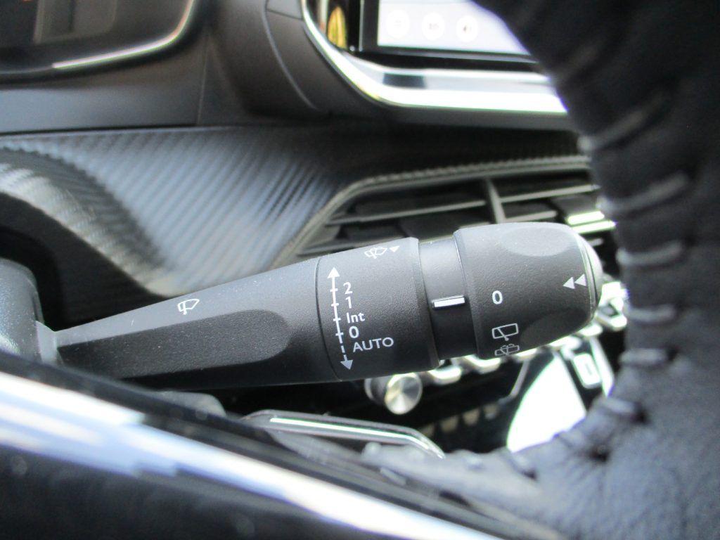 Peugeot 2008 PureTech 100 S&S Allure CarPlay/Led/Navi