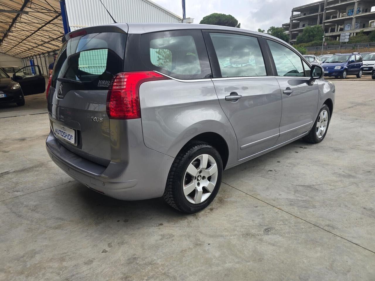 Peugeot 5008 1.6 HDi 115CV Active