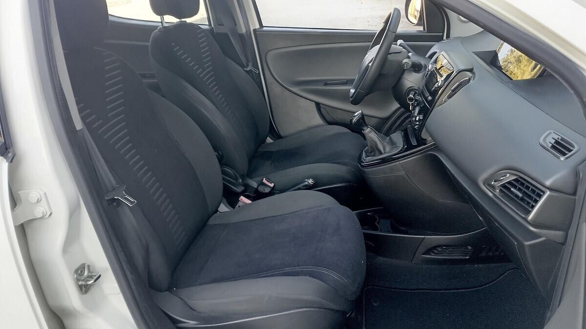 Lancia Ypsilon 1.3 MJT 16V 95 CV 5 porte S&S
