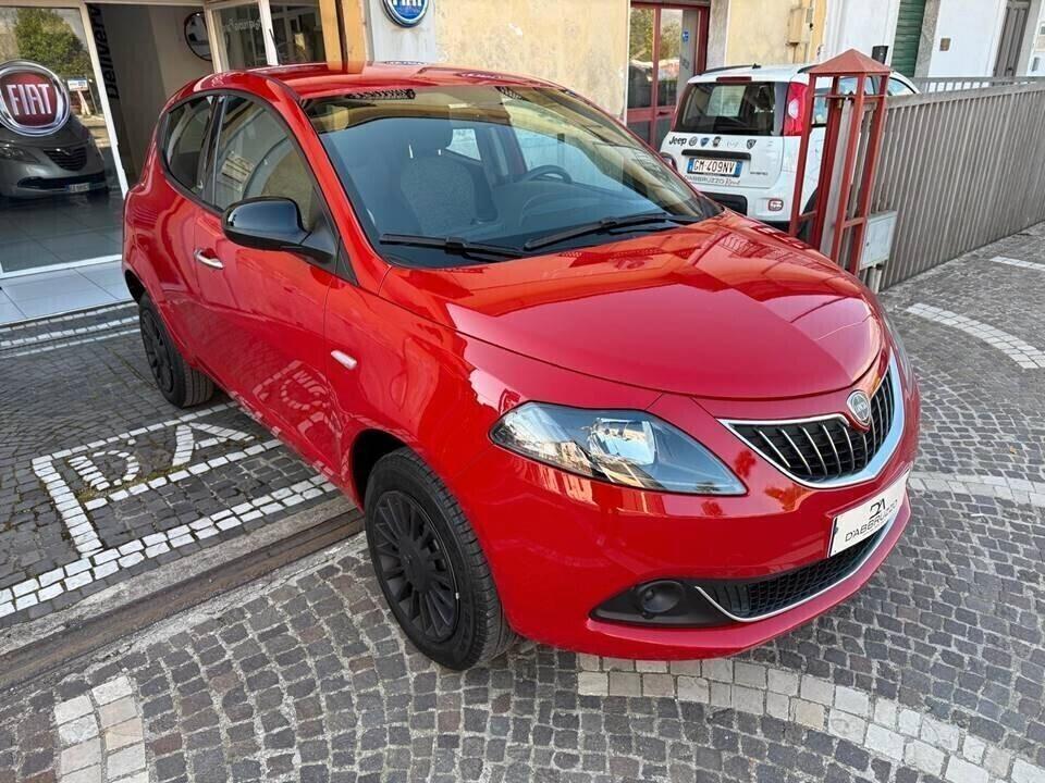 Lancia Ypsilon 0.9 TwinAir 85cv Metano Ecochic Silver