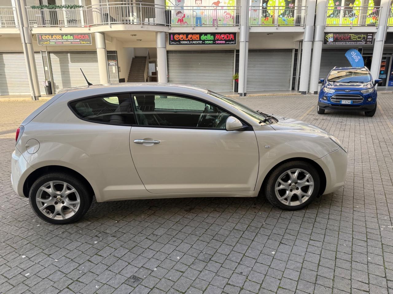 Alfa Romeo MiTo Distinctive Sport Pack