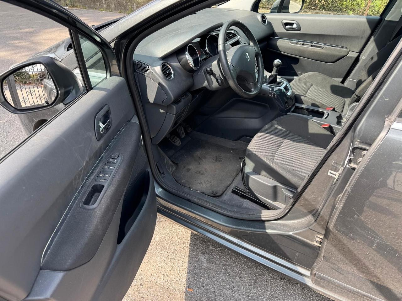 Peugeot 5008 1.6 VTi 120CV Premium