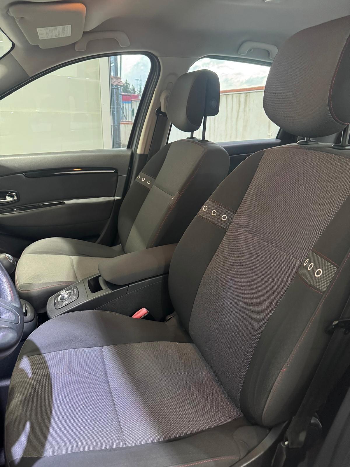 Renault Scenic Scénic XMod 1.6 GPL Wave