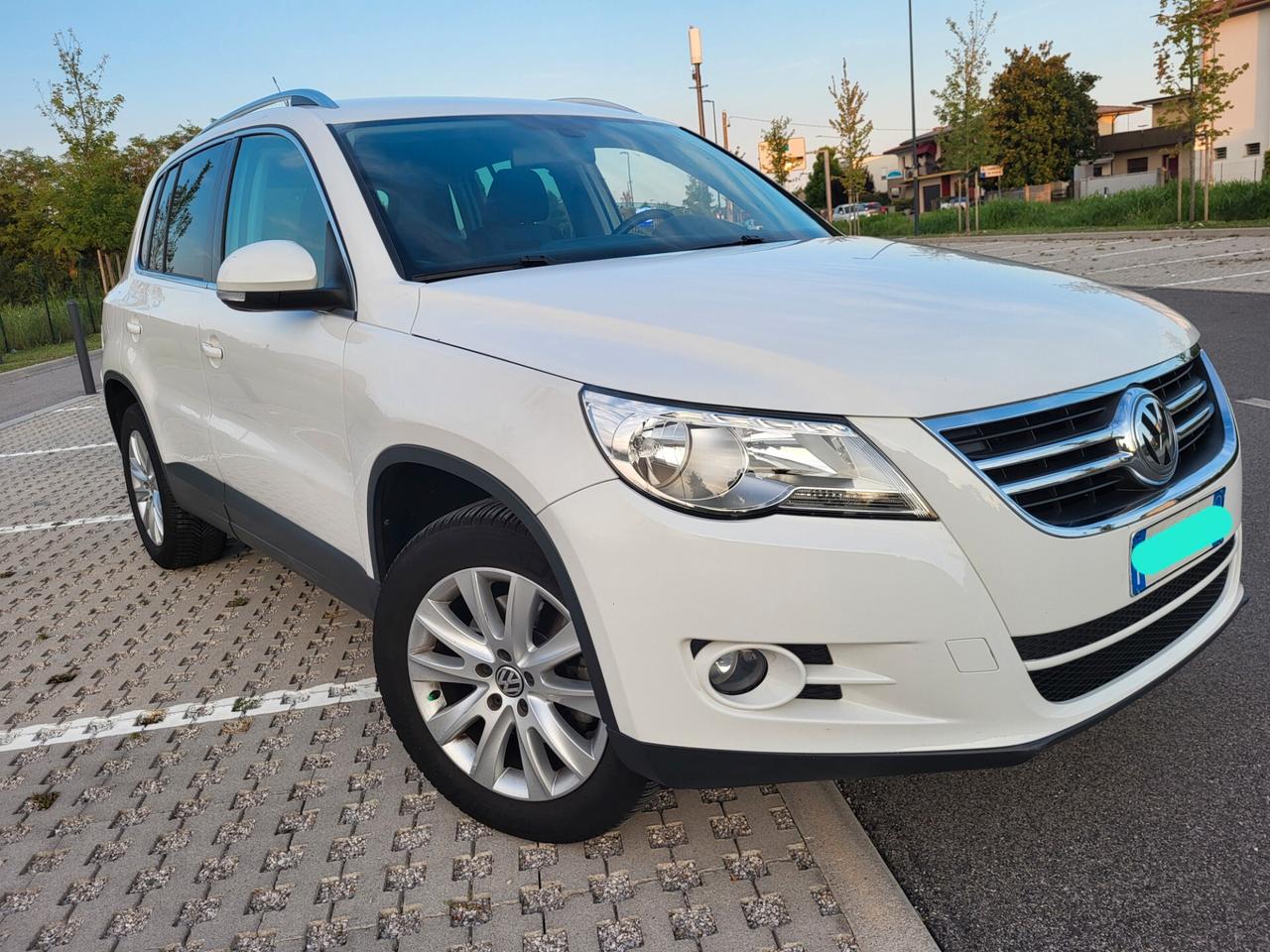 Volkswagen Tiguan 2.0 16V TDI DPF Sport & Style (18°)