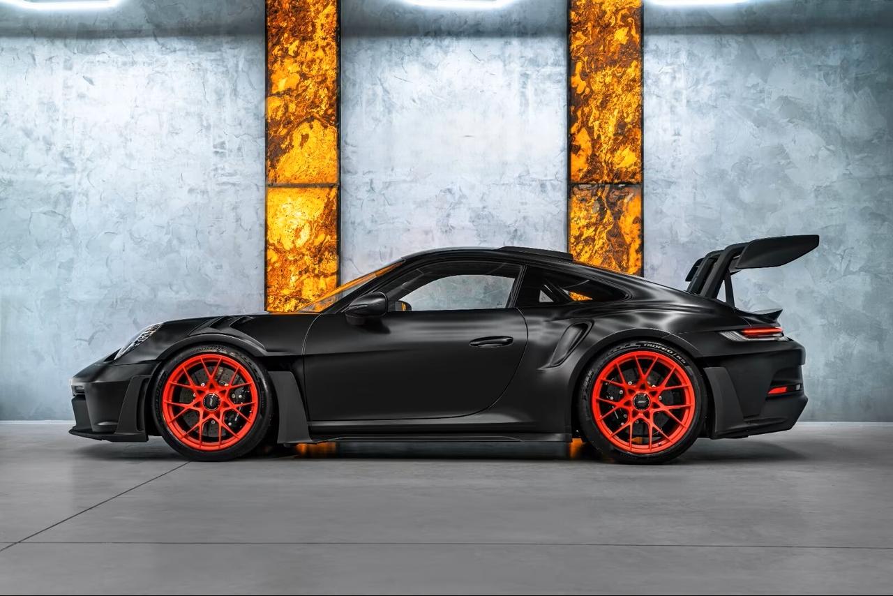 Porsche 911 GT3 RS PPF completo e pellicola satinata nera