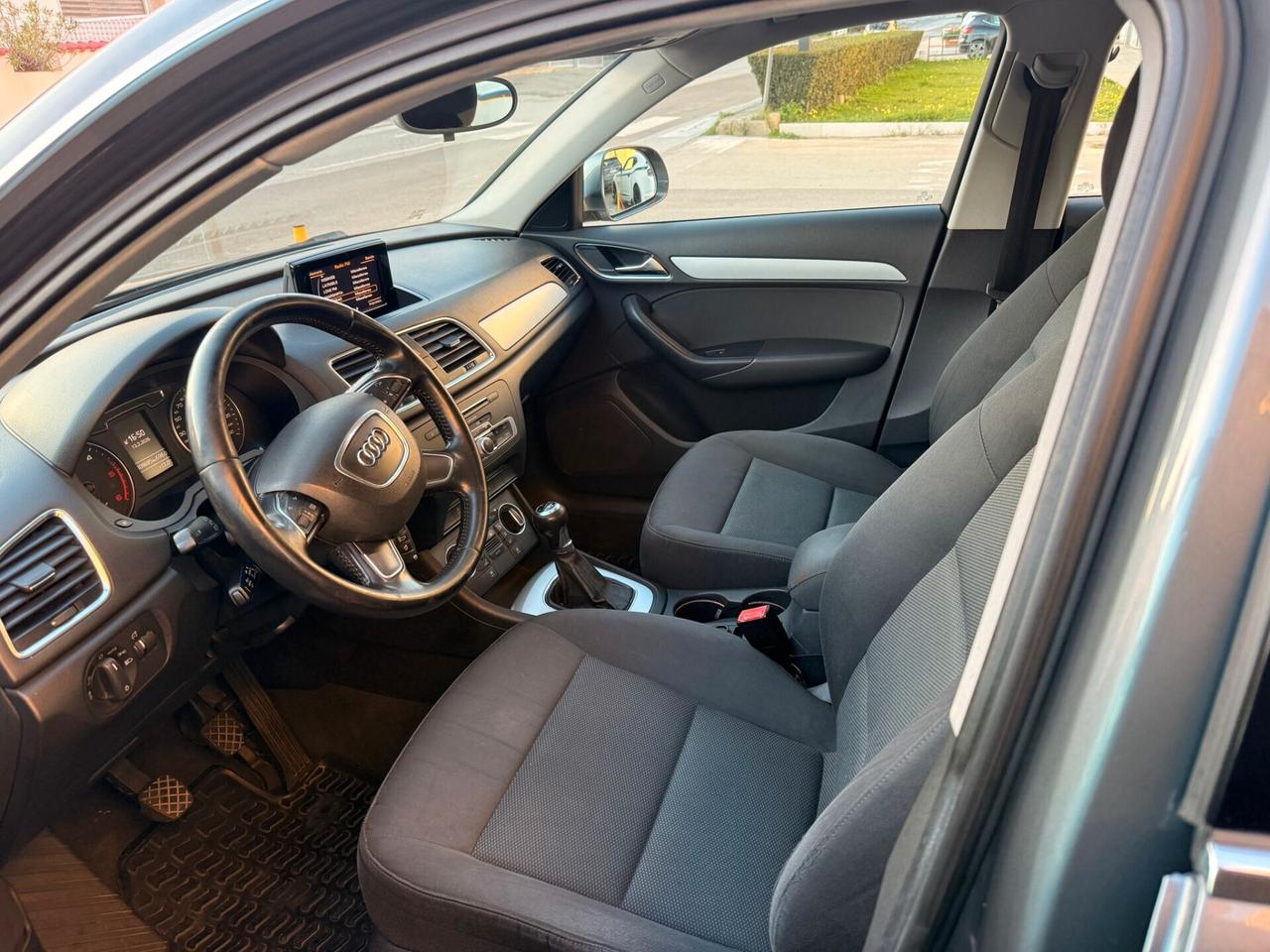 Audi Q3 2.0 TDI 120 CV Design