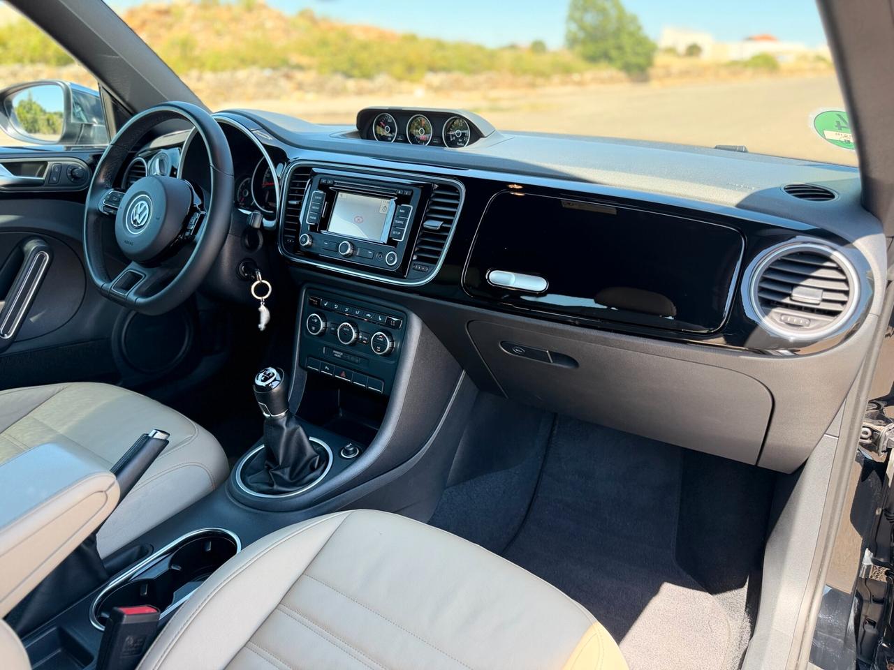 Volkswagen Maggiolino CABRIO 1.6 TDI 105cv 50s ANNIVERSARIO