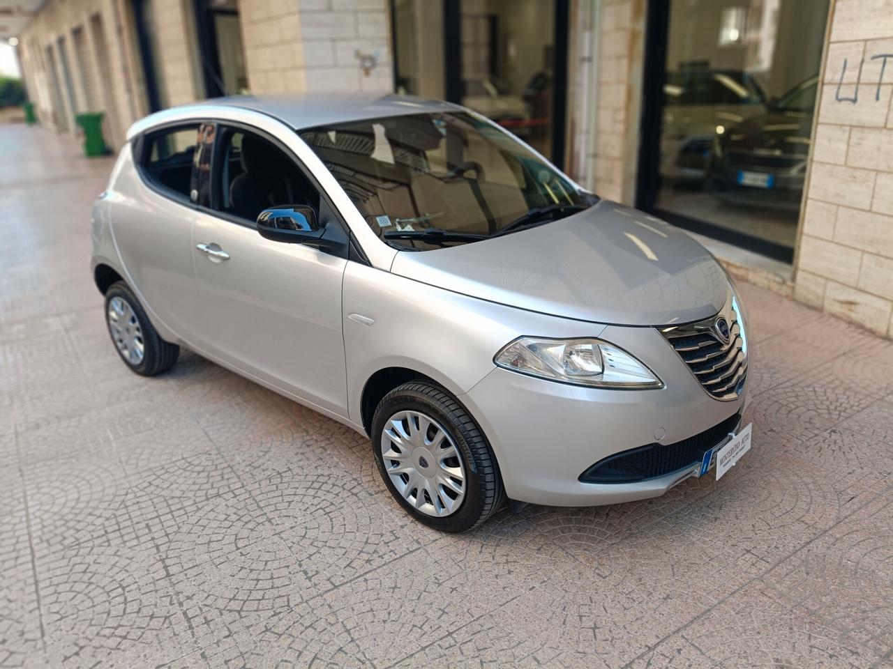 LANCIA YPSILON 900 BENZ/METANO-NEOPATENTATI-Euro5900