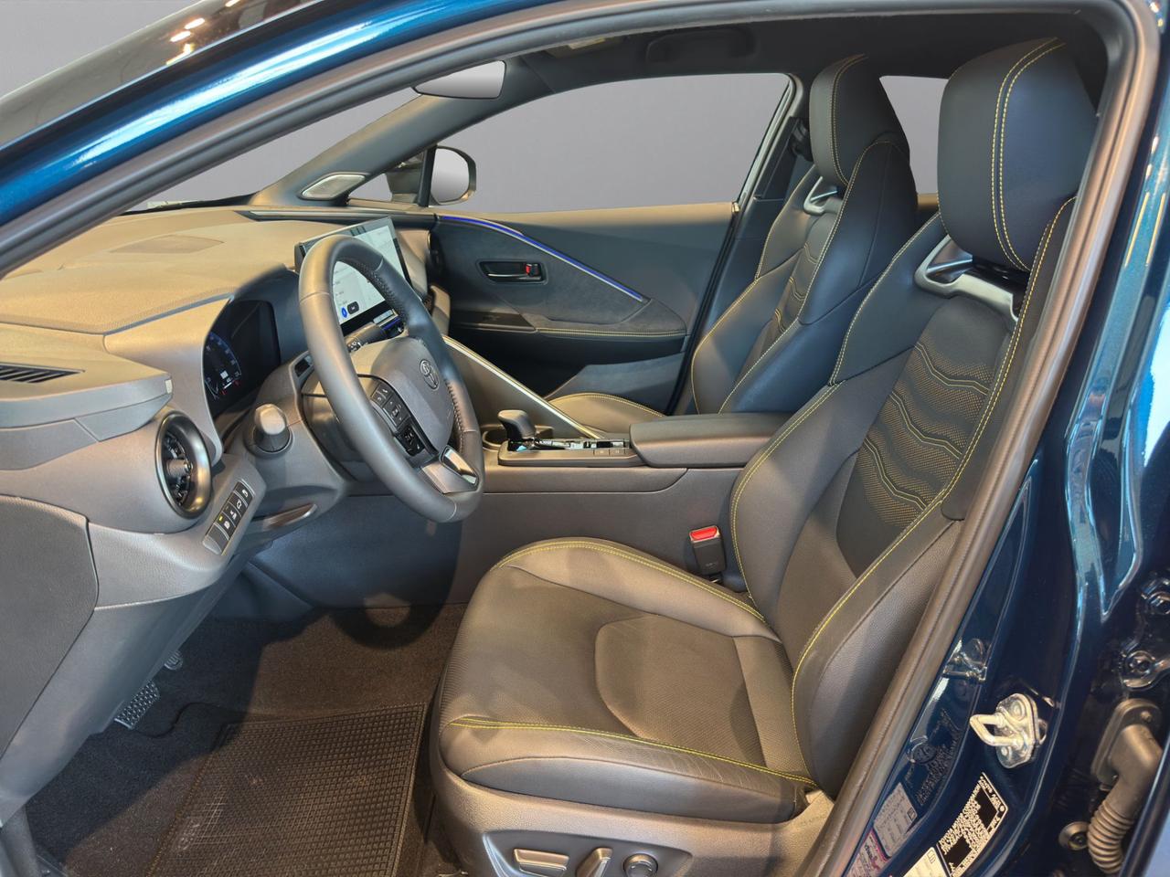 Toyota C-HR 2.0 phev Lounge fwd e-cvt