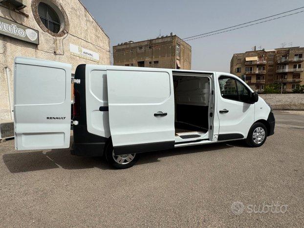 Renault Trafic 2.0 dCi 120CV Furgone anno 2020 SOL