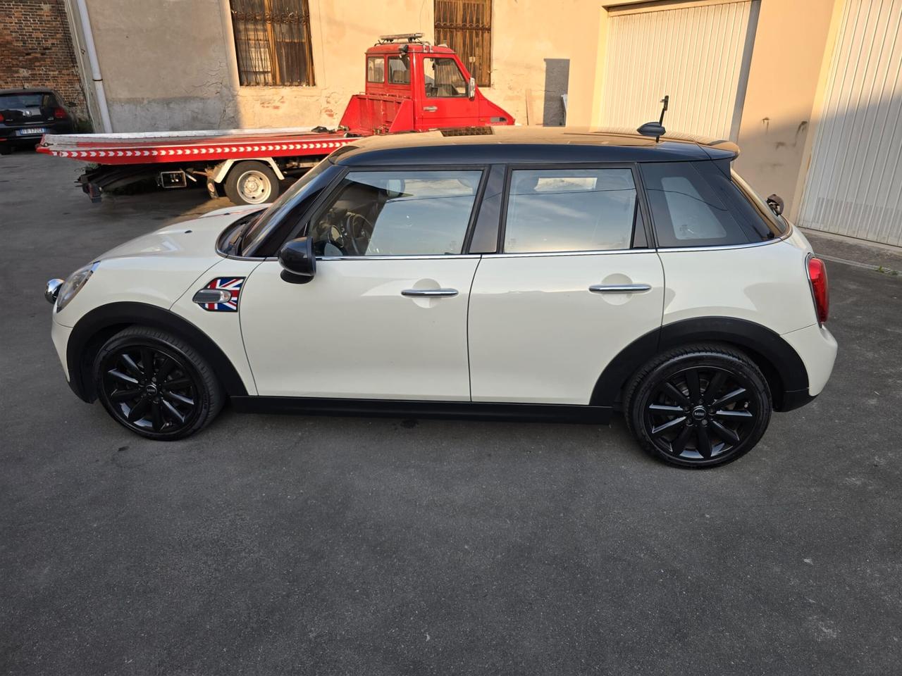 Mini Cooper d 1.5 116cv full perfetta tutta tagliandata casa madre accetto permute