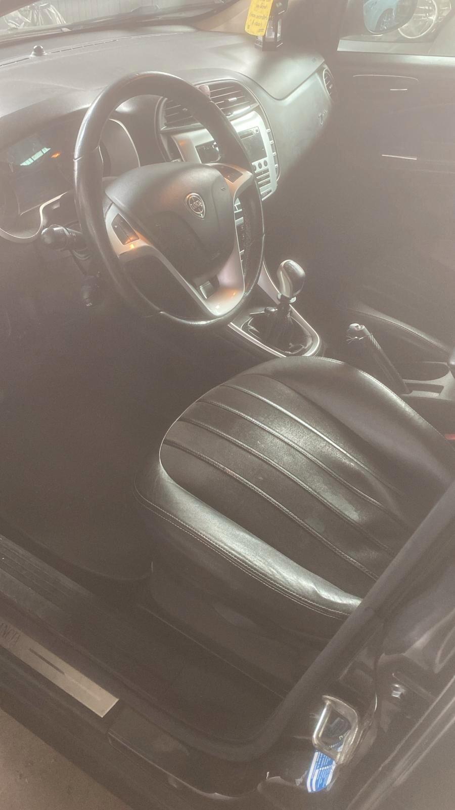 Lancia Delta 1.9 MJT Twinturbo DPF Oro