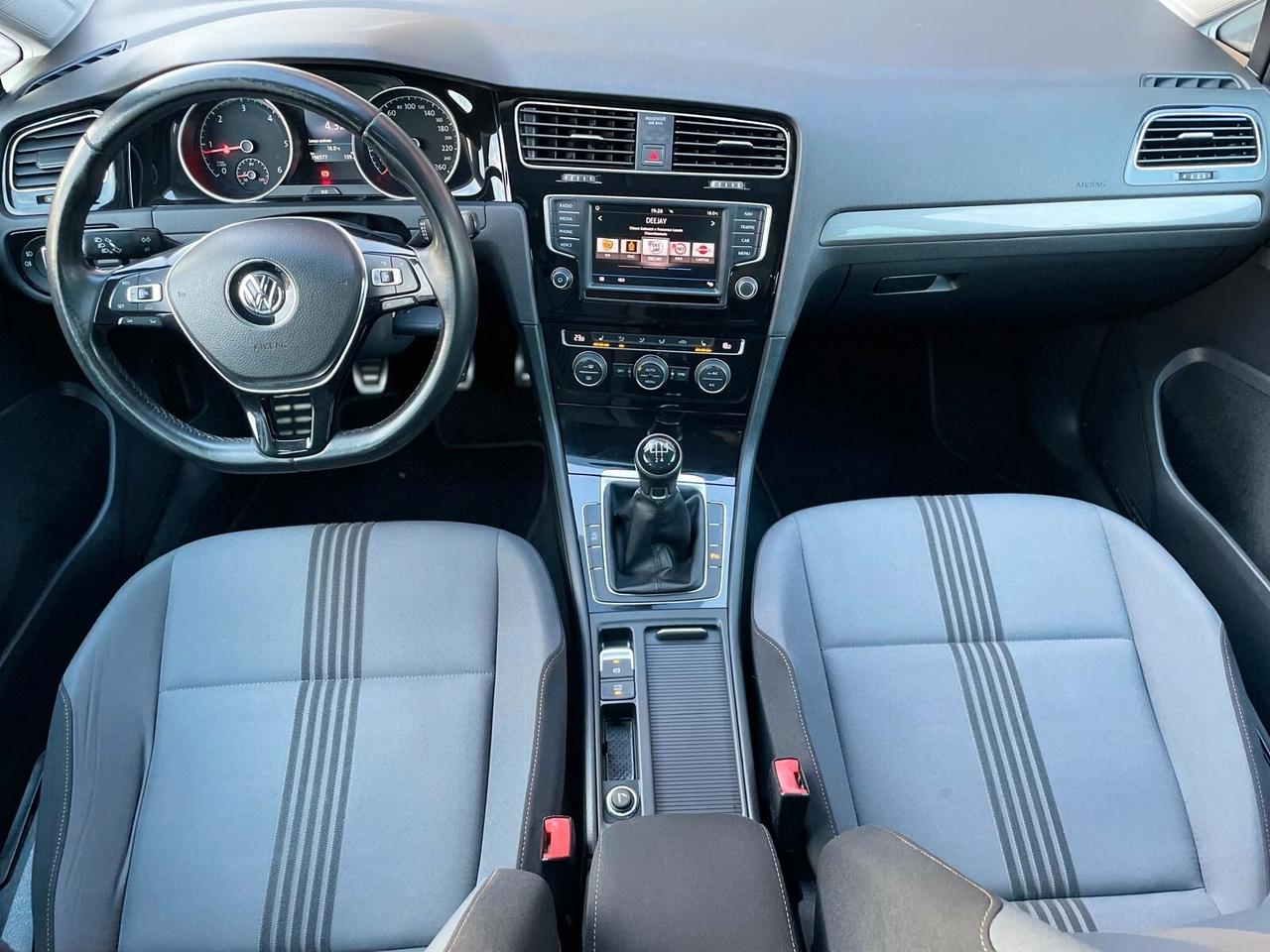 Volkswagen Golf 1.6 TDI Executive BlueMotion