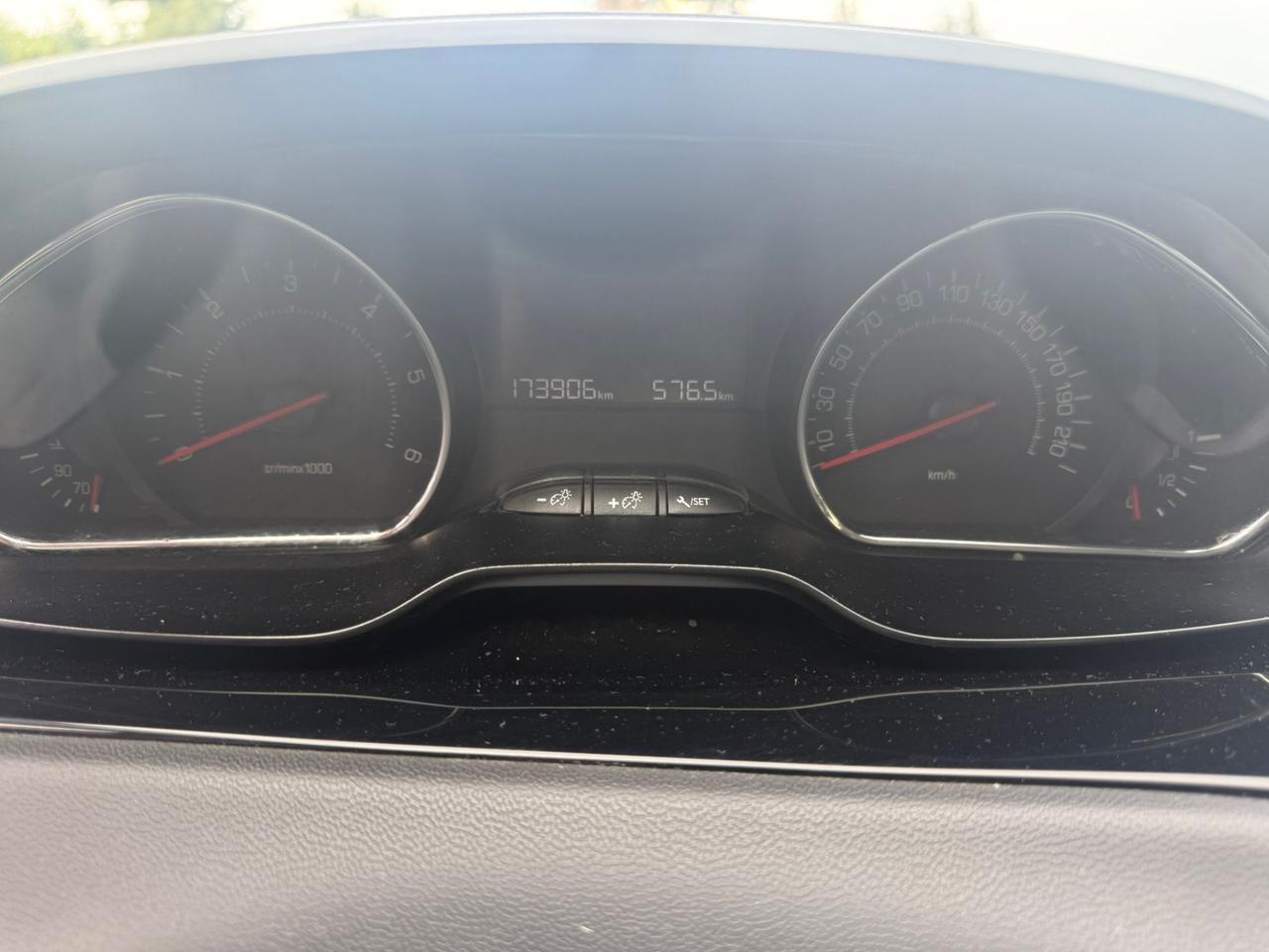 PEUGEOT 208 1.4 DIESEL EURO 5B NEOPATENTATI