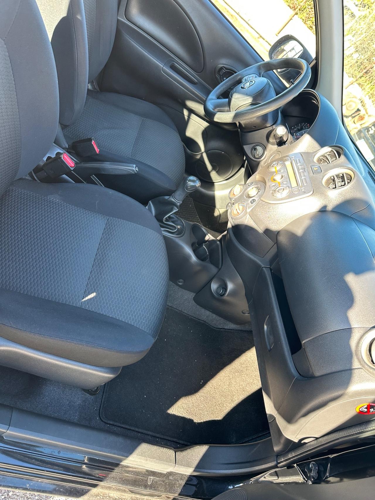 Nissan Micra 1.2 12V 5 porte Visia