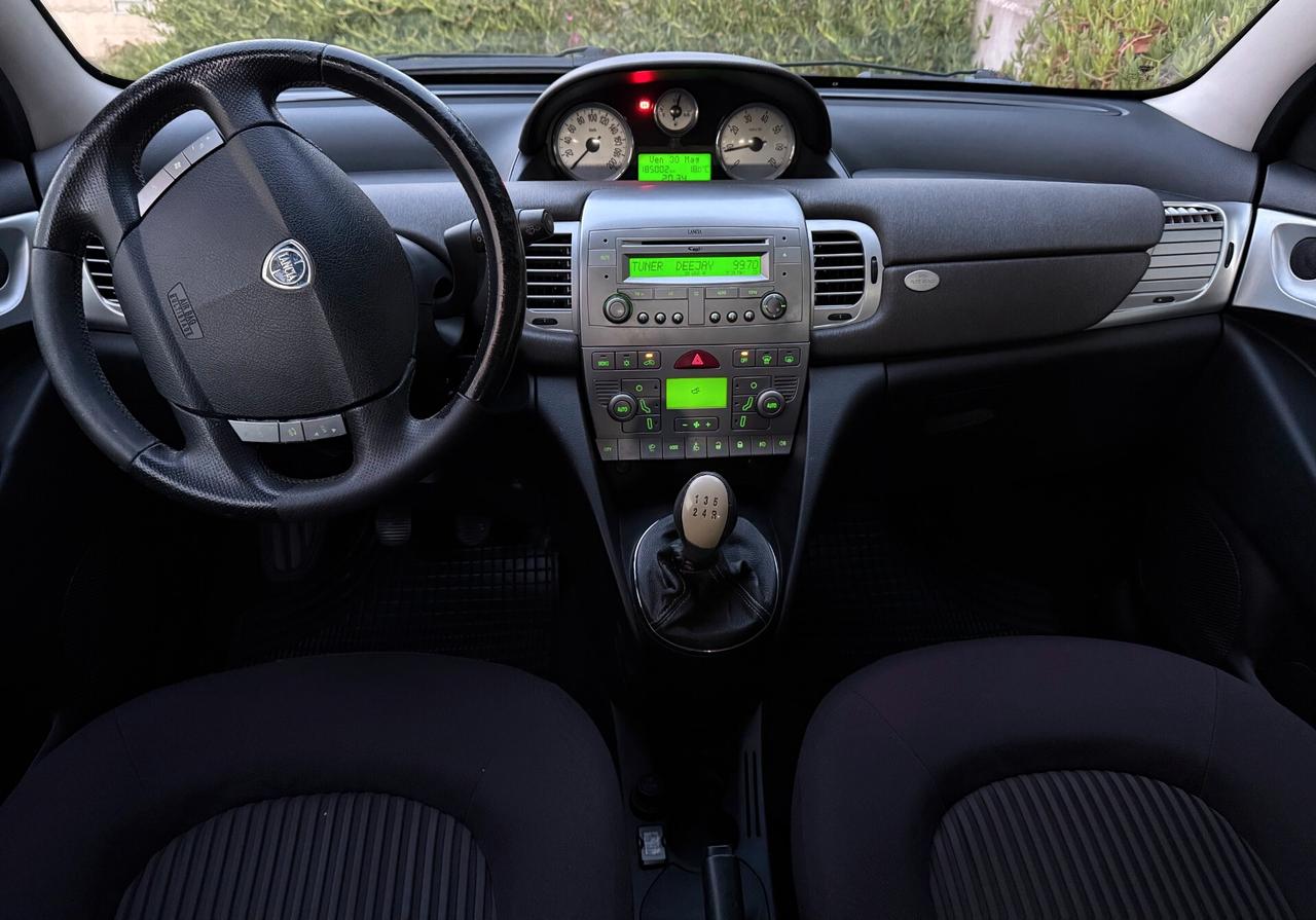 Lancia Ypsilon 1.3 MJT 75 cv New Oro Plus