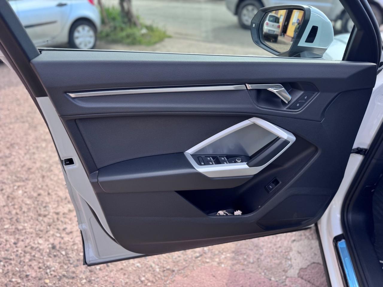 Audi Q3 35 TDI S tronic Business Adva IVA ESPOSTA