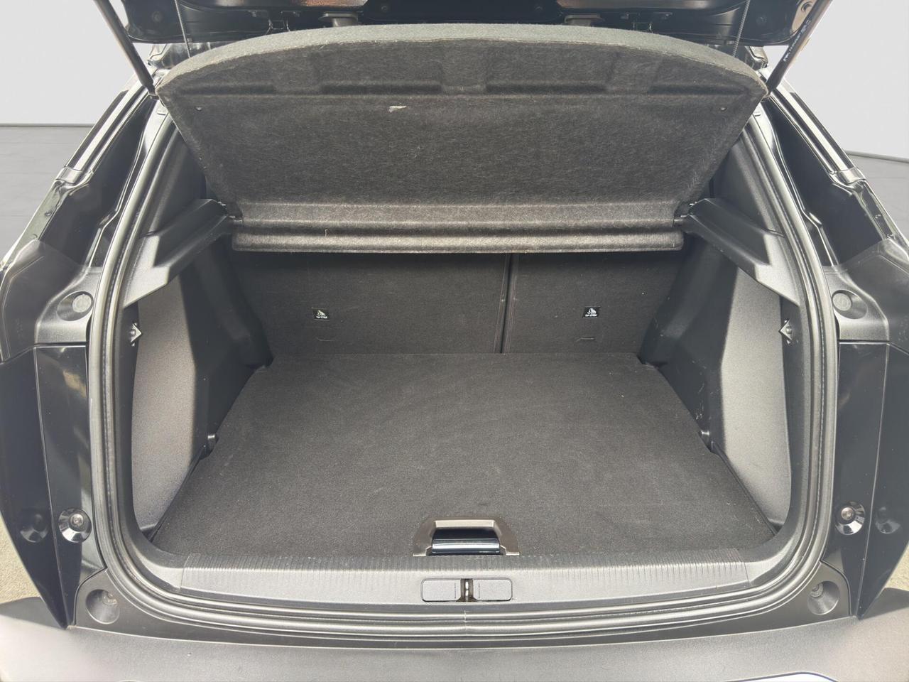 Peugeot 2008 1.5 130cv bluehdi GT Line 2020