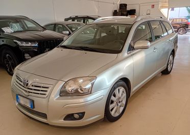 Toyota Avensis 2.0 D-4D 16V Station Wagon