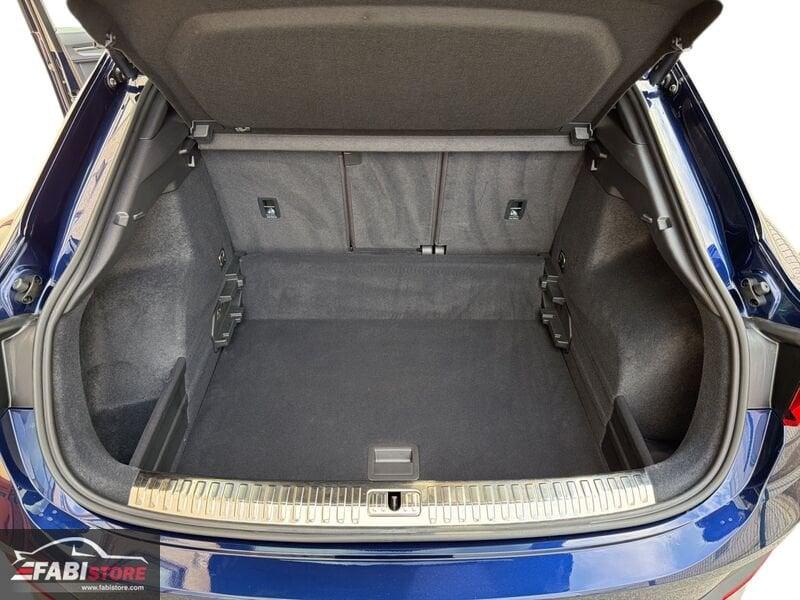 Audi Q3 Sportback 35 TDI 150 Cv S-Tronic S-Line interno ed esterno