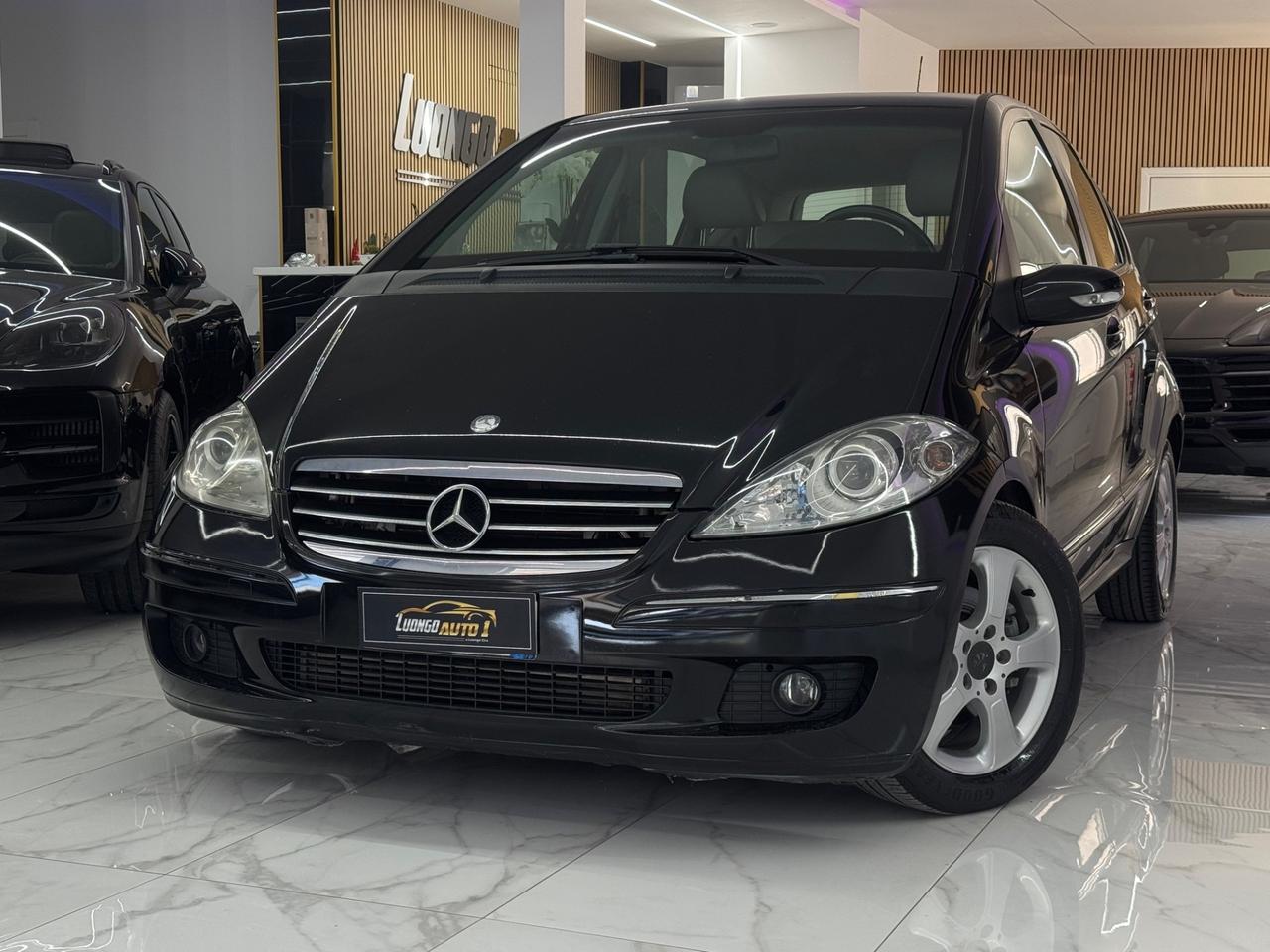 Mercedes-benz Classe A 180D AVANTGARDE Aut.