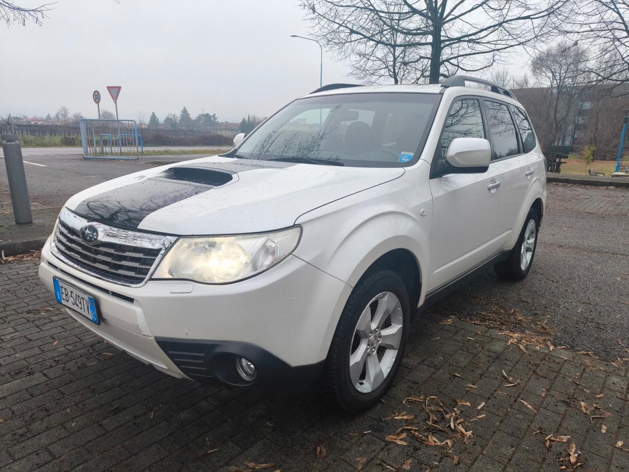SUBARU FORESTER 2,0 4X4 DIESEL-GANCIO DI TRAINO
