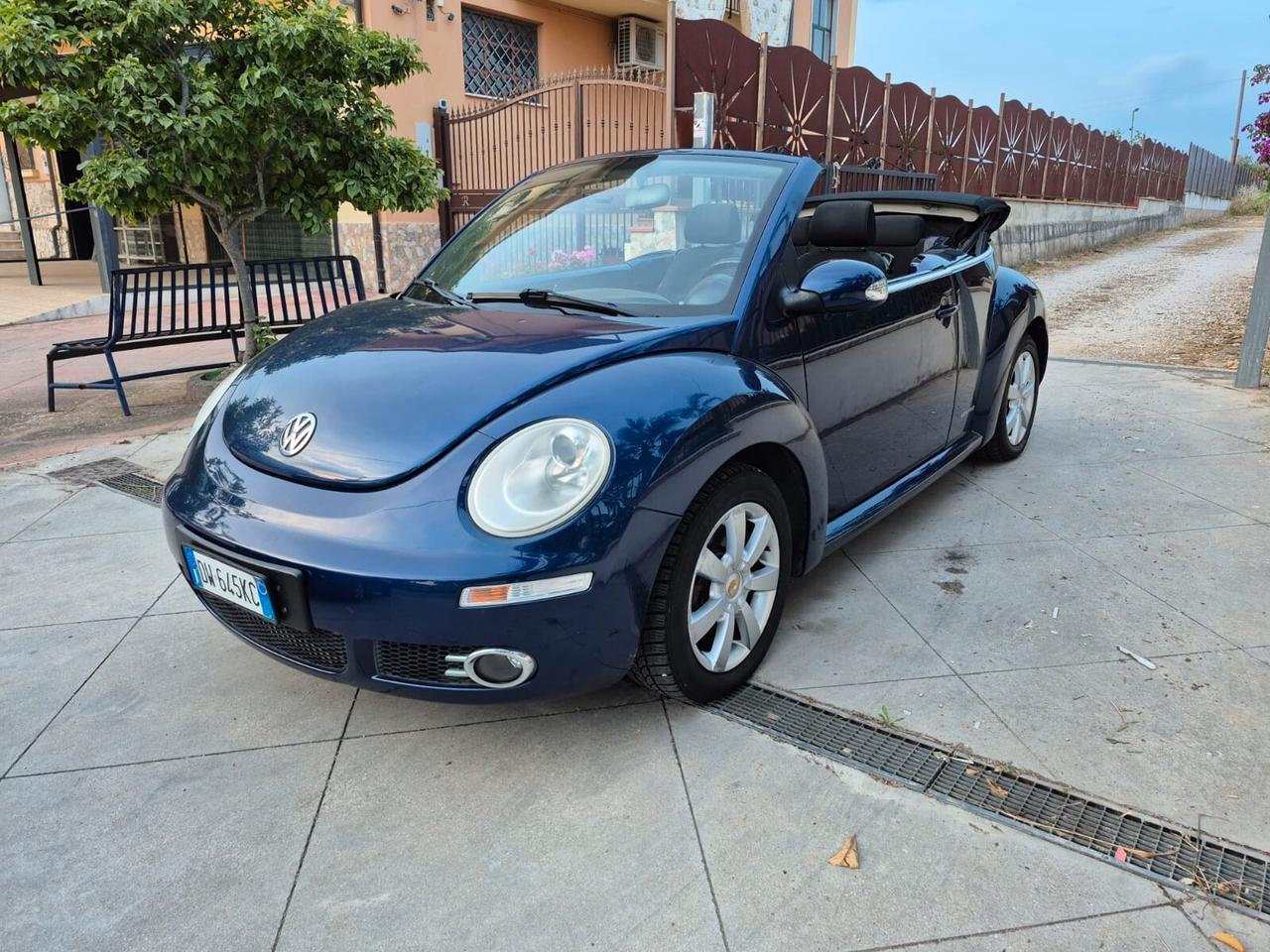Volkswagen New Beetle 1.4 16V Cabrio