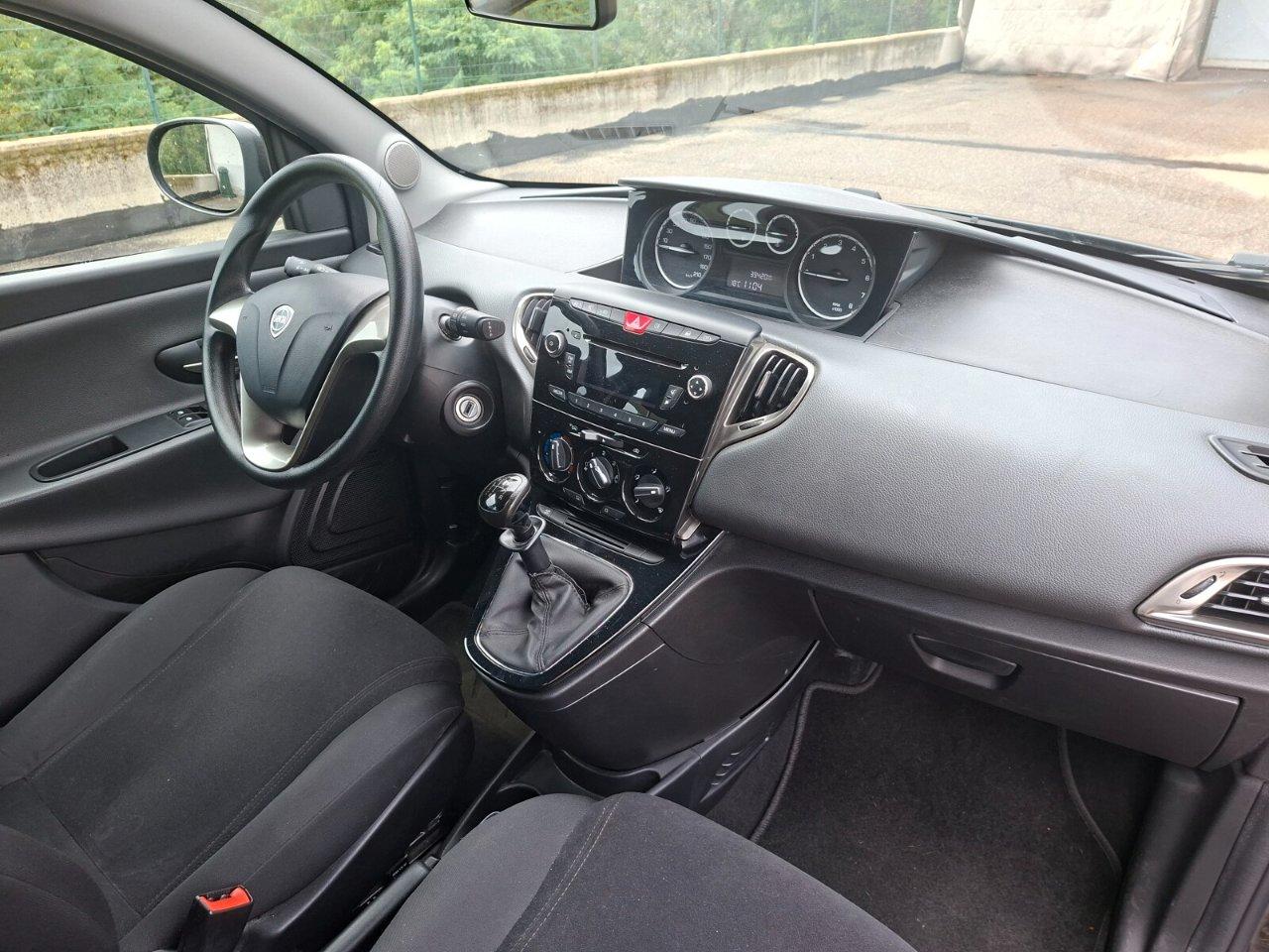 Lancia Ypsilon 5 Porte Ypsilon 1.2 Silver