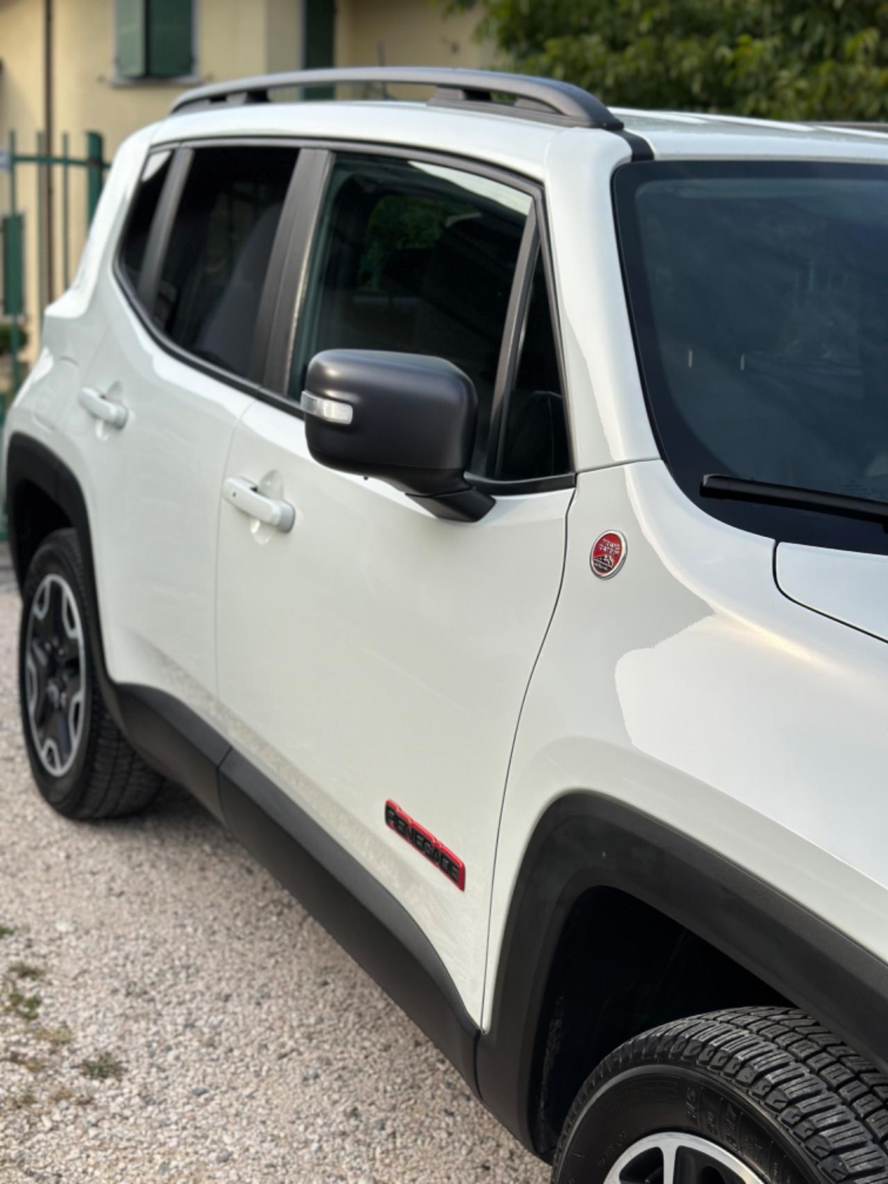Jeep RENEGADE 2.0 MJT 4WD TRAILHAWK EU6B KMCERT
