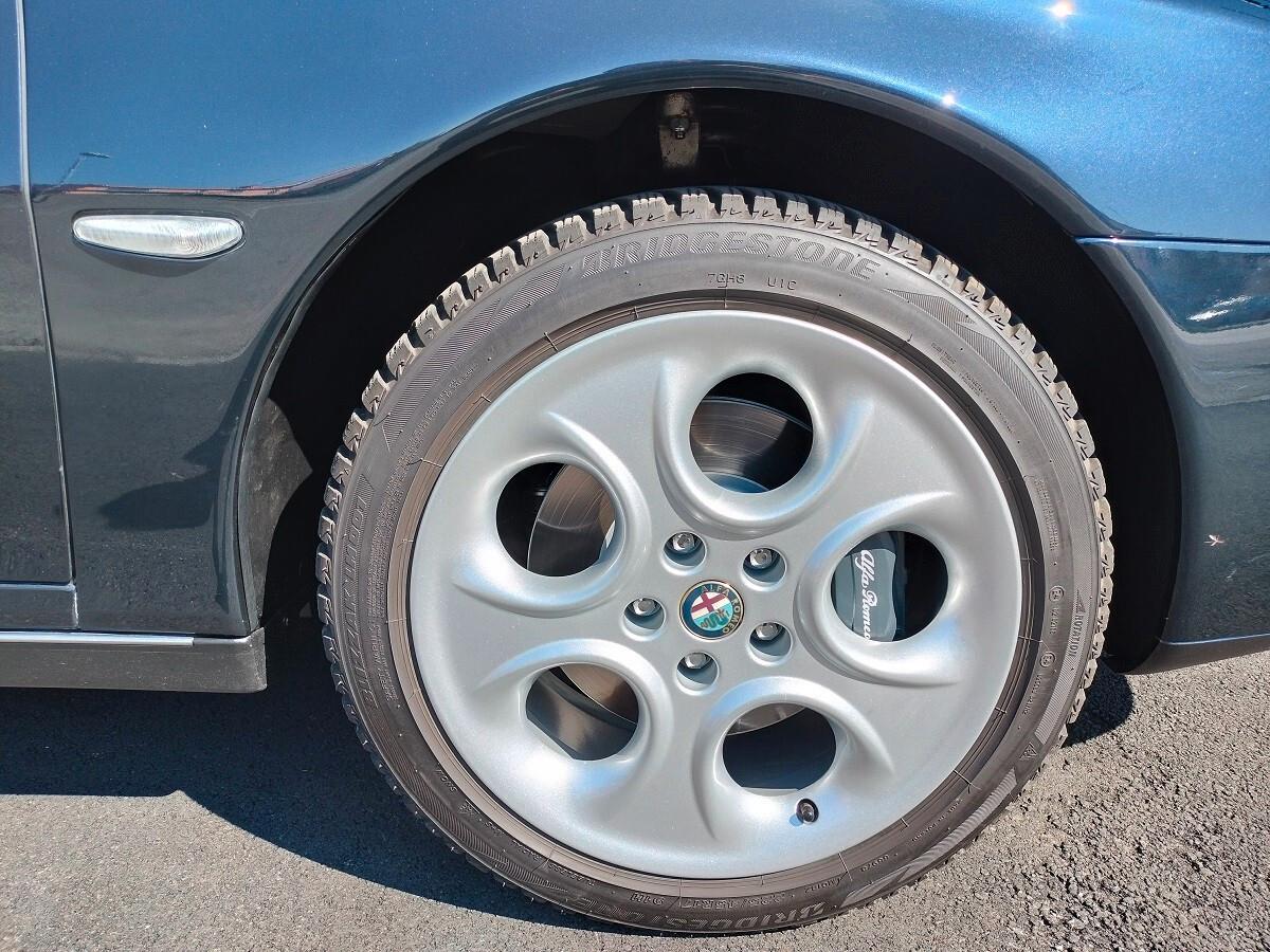 Alfa Romeo 166 2.5i V6 24V cat Distinctive