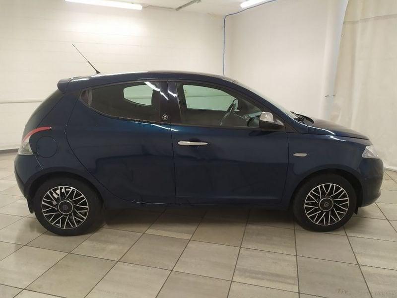 Lancia Ypsilon 1.2 8v Gold c/CL 69cv E6