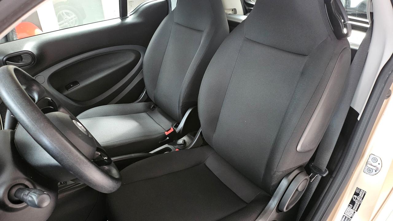 Smart ForTwo EQ Passion KM 9.000!!