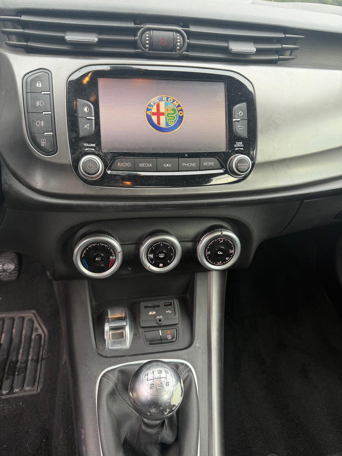 Alfa Romeo Giulietta 1.6 JTDm-2 105 CV Distinctive