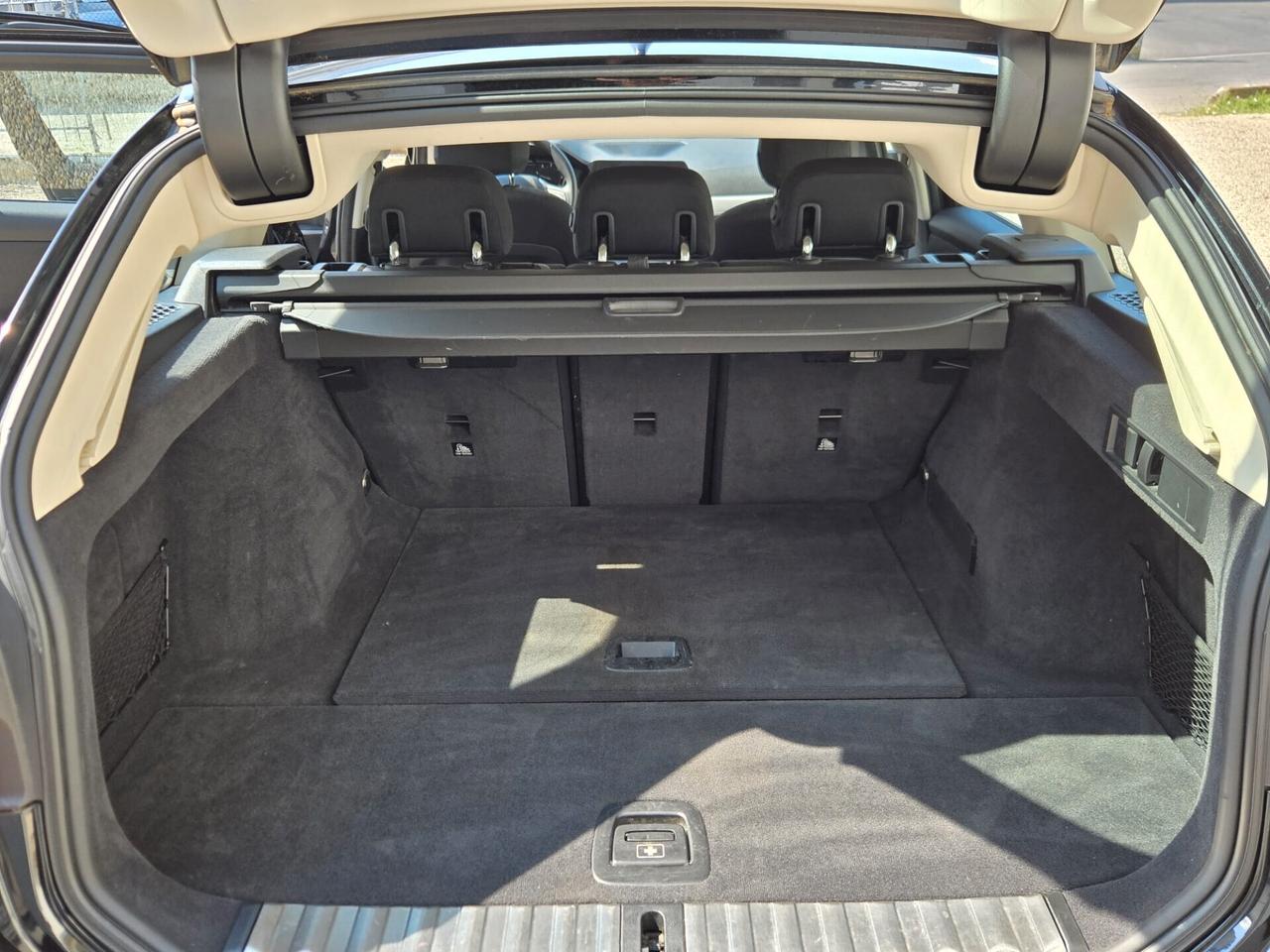 Bmw 320d xDrive Touring Business Advantage